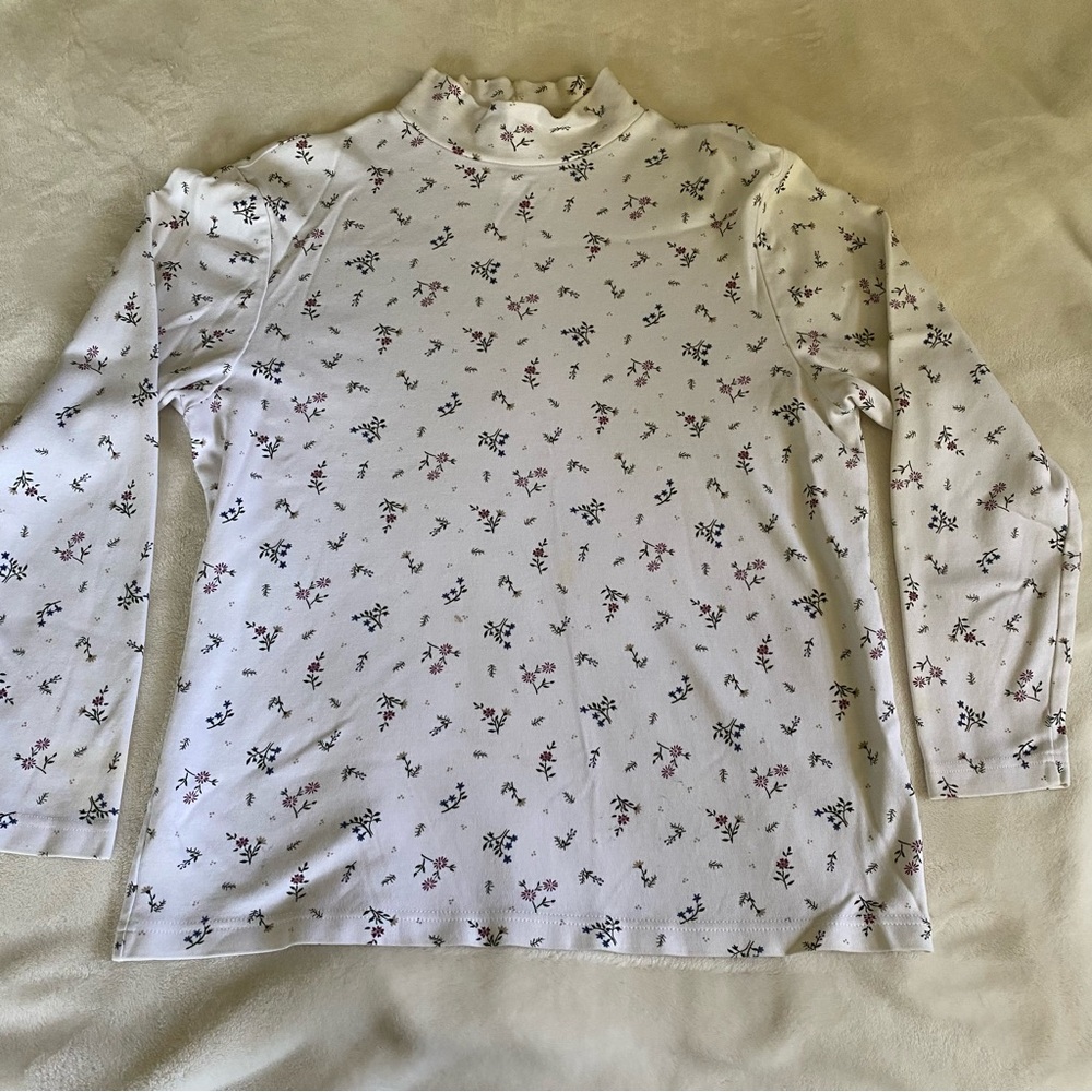 Croft & Barrow White Floral Long Sleeve Shirt